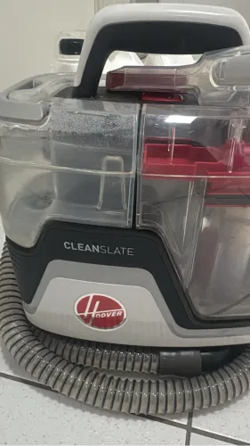 Máquina de limpeza de estofados e carpete.acompanha produtos de limpeza
