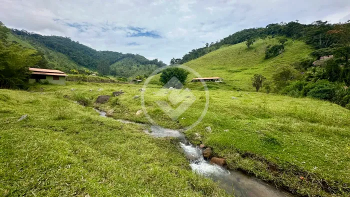 Sítio à venda com 62.000 m² por R$1.600.000,00 - Corrego das Pedras - Teresópolis/Rj codig