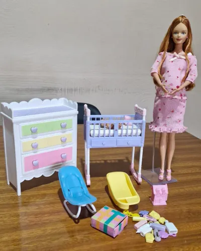 Barbie midge gravida happy family
