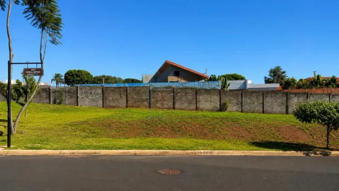Terreno de 402m² à venda - Riviera Village