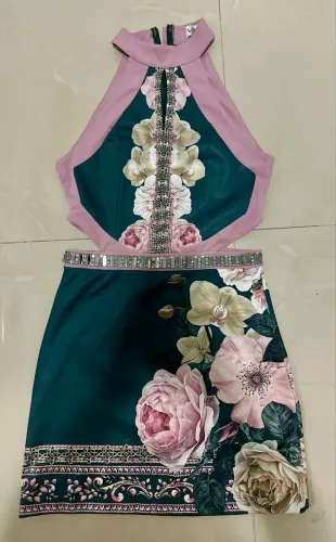 Vestido lança perfume