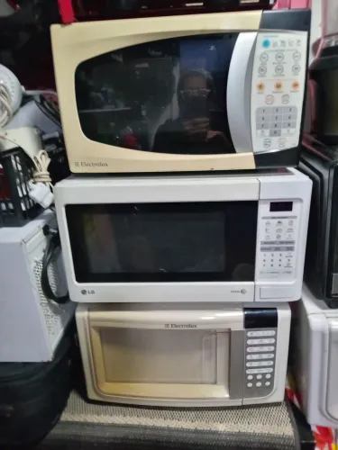 Ele trouxe eletrônico.