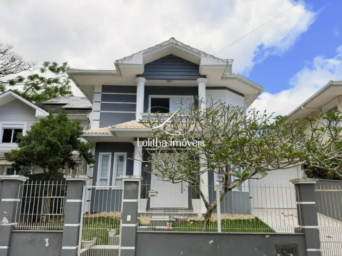 CASA COM 4 QUARTOS À VENDA NO SANTA MÔNICA - FLORIANÓPOLIS/SC