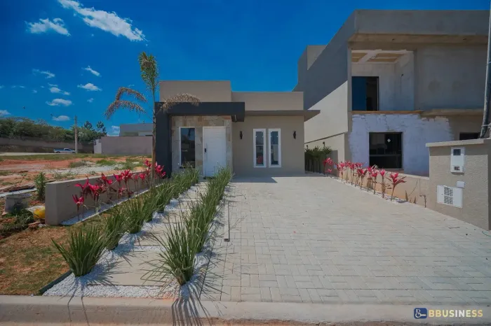 Casa Térrea no Condomínio Lago dos Pássaros 3 Dormitórios, Lazer Completo em Cotia, São P
