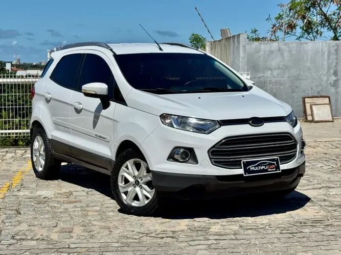 Ford Ecosport Titanium 1.6 16V Flex 5P 2015