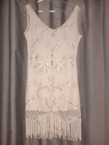 Vestido de festa com lantejoulas