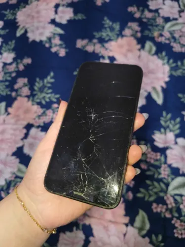 iPhone 11 Pro 64 GB - Para conserto ou retirada de peças