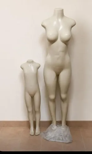 Oportunidade 5 maniquins a preço de banana