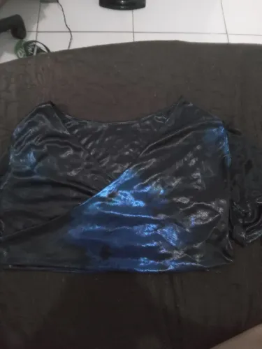 Conjunto top e saia preto e azul 