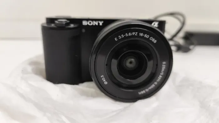Câmera SONY ZV-E10