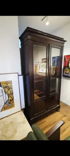 ARMÁRIO OU CRISTALEIRA ANTIGA,COM PORTA DE VIDRO
