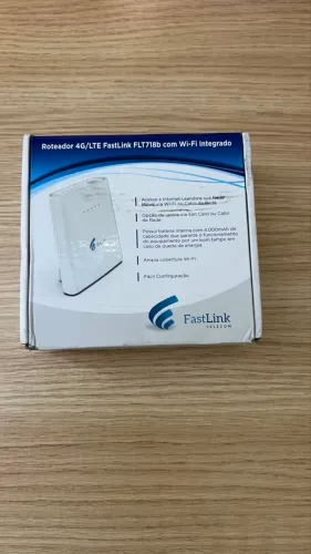 Roteador 4G com bateria semi novo funcionando perfeitamente