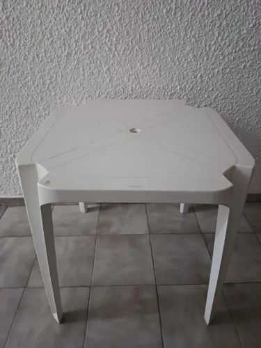 Mesa plástico