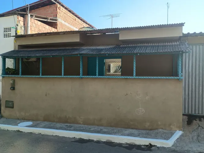 Vendo ótima casa térrea