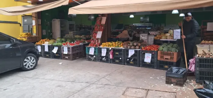 Hortifruti com moradia em Guarulhos. Ref; 1332