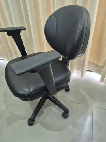 Cadeira executiva - Plaxmetal