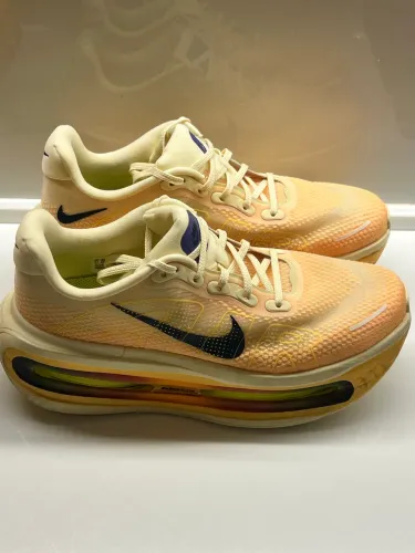 Nike Vomero Premium Alabaster