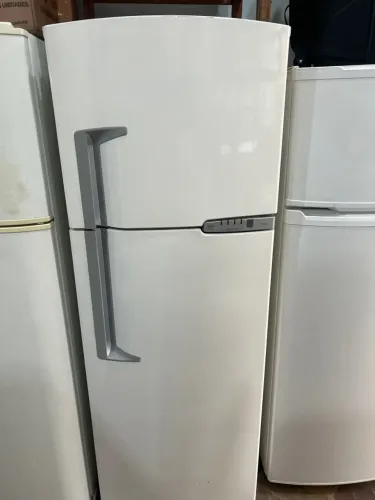 Geladeira Brastemp frostfree completa excelente estado de conservação 