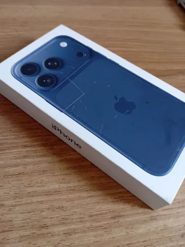 Iphone 17 Pro, Deep Blue, 256GB, Modelo A3523