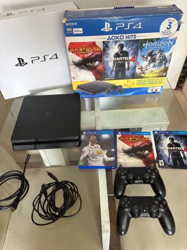 Ps4 Slim com caixa Seminovo
