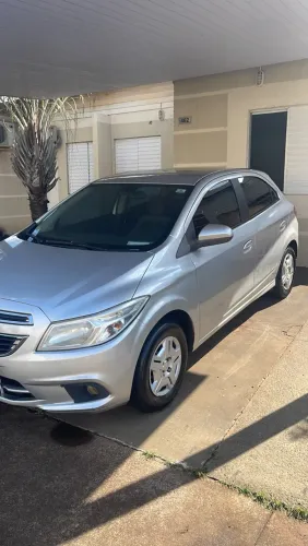 Chevrolet Onix Hatch LT 1.0 8V Flex Power Mec. 4P 2016