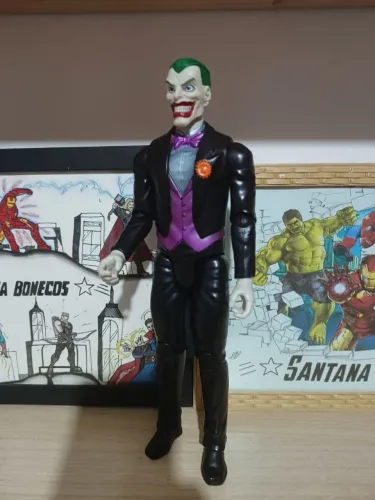 Coringa 30cm original marca Hasbro 