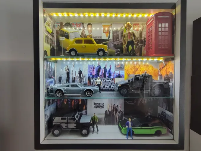 Diorama do Mr Bean e dos Velozes e Furiosos.com iluminação miniaturas carros e figuras