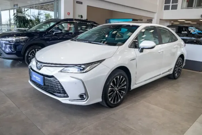 Toyota Corolla Altis Prem. Hybrid 1.8 Flex AUT 2024