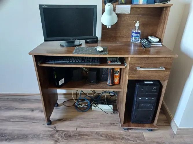 Mesa para computador e impressora 