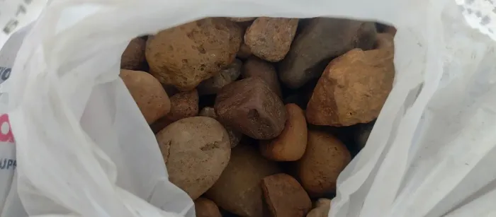 Pedras para jardim (de rio e branca)