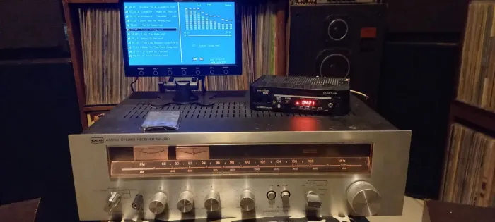Som vintage + aparelho Mp5 com Bluetooth
