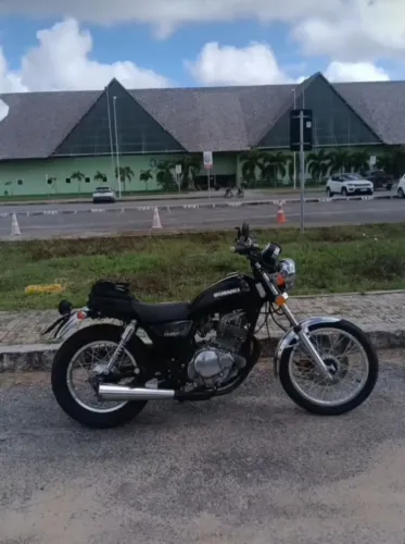 Suzuki intruder 250