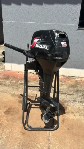 Suzuki 15HP 2T 2010 Completo com NF e Tanque Original - Brasília