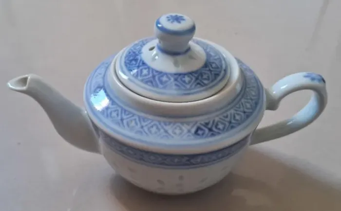 Bule chinês Linglong - Grão de Arroz