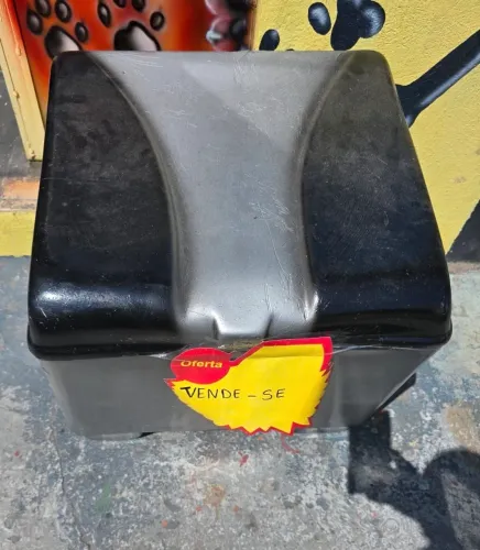 Vendo um bagageiro pra moto!