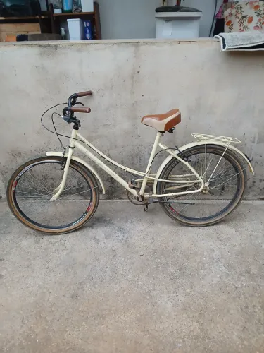 Vende - se bicicleta 