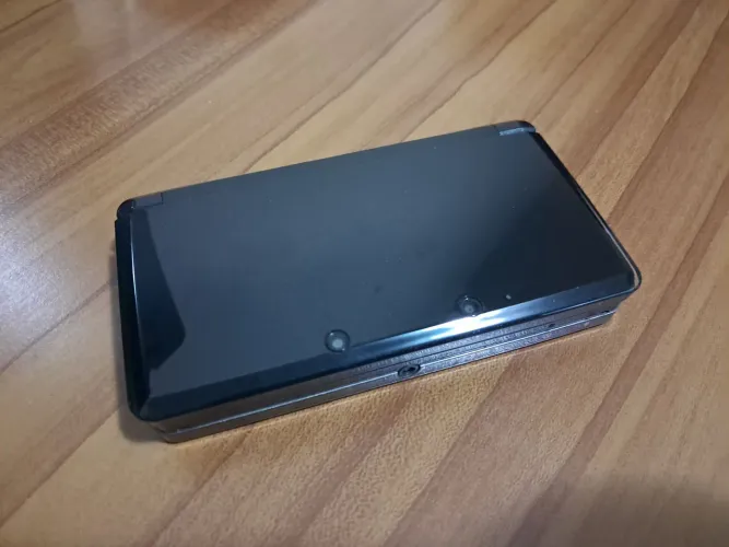 Nintendo 3ds desbloqueado com case