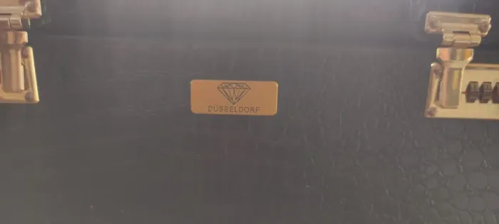 conjunto DÜSSELDORF alemão