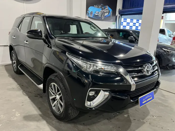 Toyota Hilux SW4 SRX 4X4 2.8 TDI 16V Dies. Aut. 2020