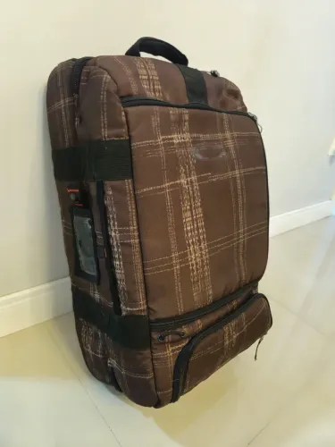 Mala de rodinha Oakley original