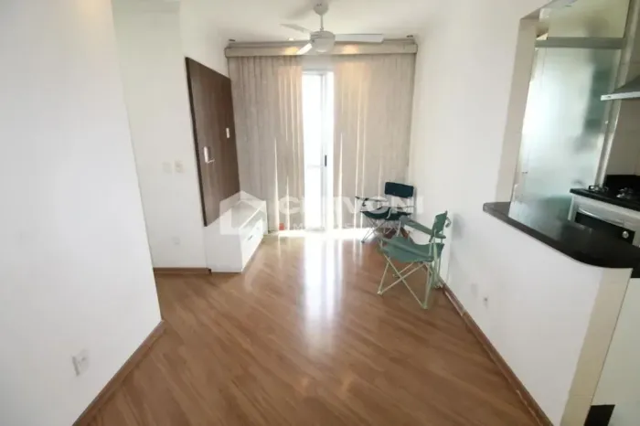 Imóvel para aluguel possui 55 metros quadrados com 2 quartos
