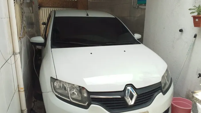 Renault Logan Authentique Hi-flex 1.0 16V 4P 2015