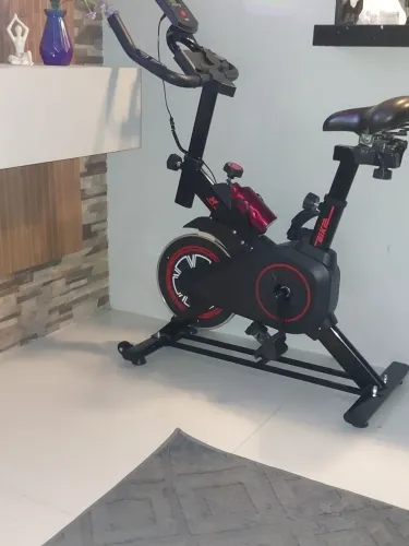 Vendo essa bicicleta ergometrica nova