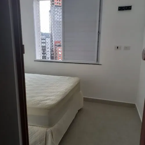 Ótimo apto em José Menino, 2 dormitório. Condomínio de frente para o mar. Com lazer!