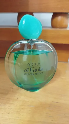 Perfume Acqua di Gioia Intense Giorgio Armani usado