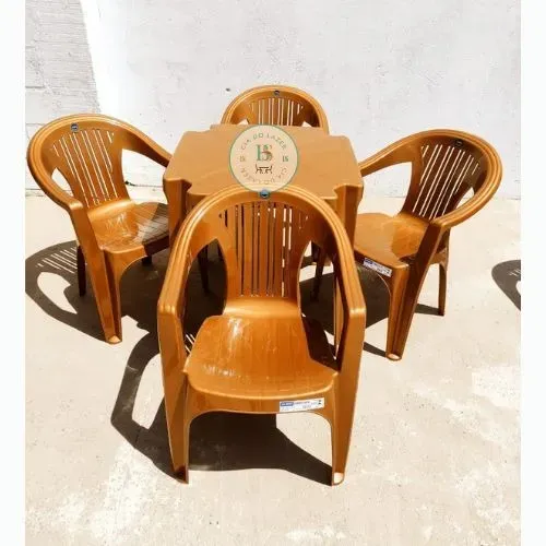 Conjunto Poltronas com Mesa Dourada 