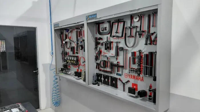 Painel com 80 Ferramentas Especiais YAMAHA