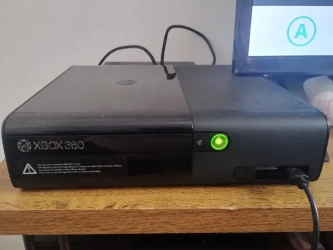 Xbox 360 - Desbloqueio Aurora - 250GB