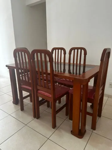 Jogo de Mesa de Jantar em Madeira Maciça com Tampo de Vidro + 6 Cadeiras