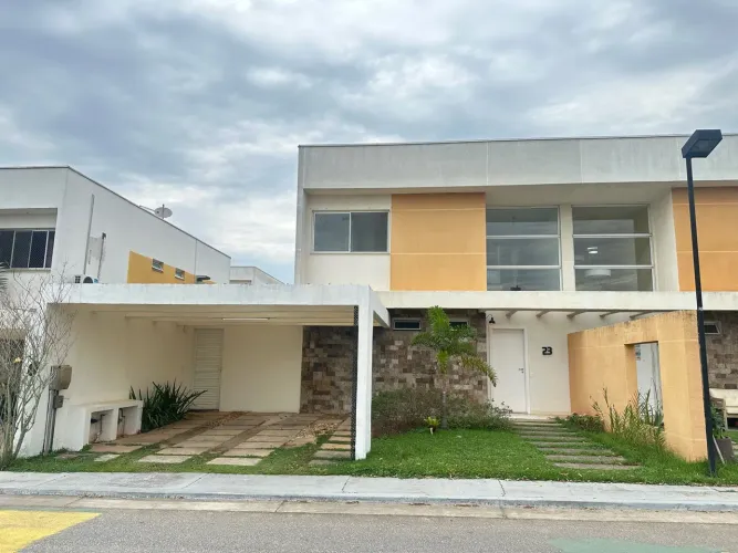 Casa em Condomínio Fechado - 3 Quarto(s) (1 Suíte), 167m² - Alphaville